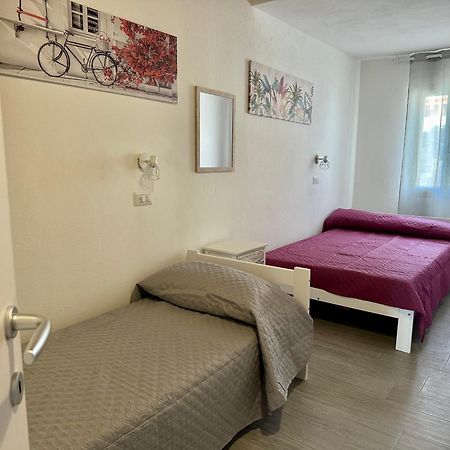 Approdo Apartments Isola Rossa Extérieur photo