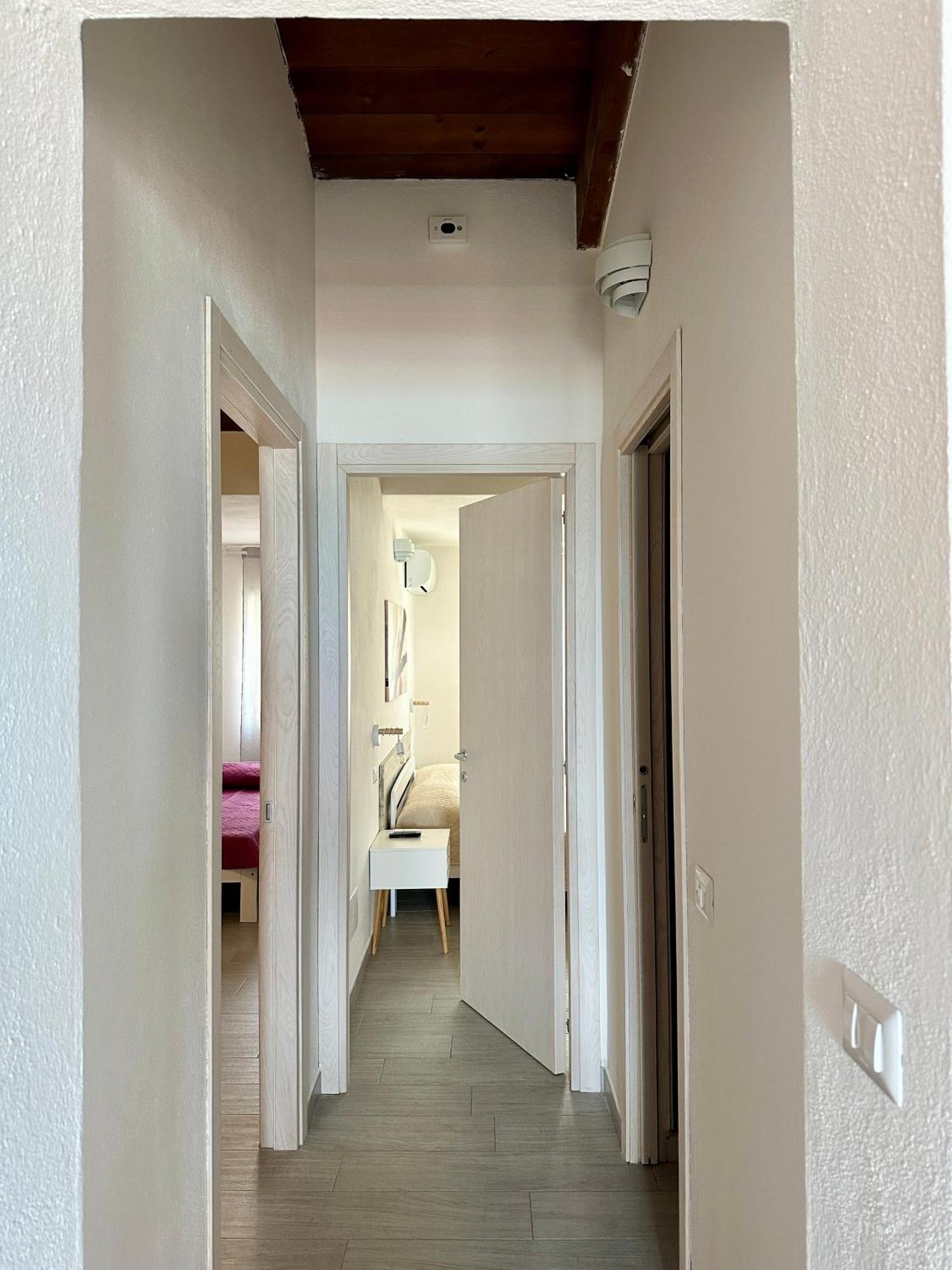 Approdo Apartments Isola Rossa Extérieur photo